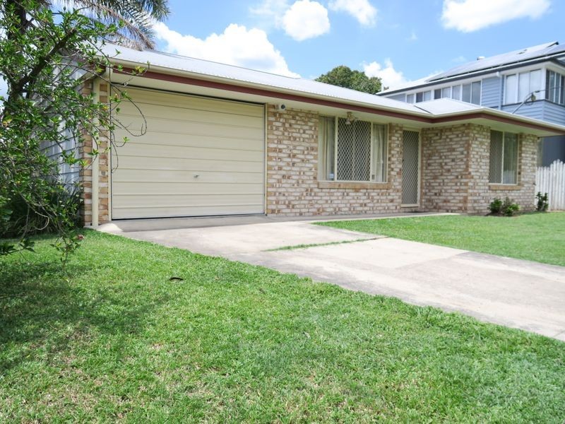 2A Walsh Street, Newtown QLD 4305