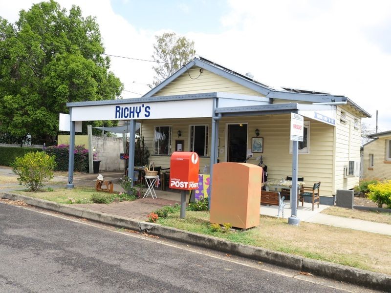 90 Woodend Road, Woodend QLD 4305
