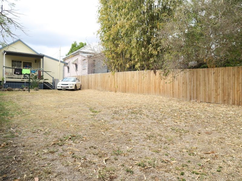 90 Woodend Road, Woodend QLD 4305