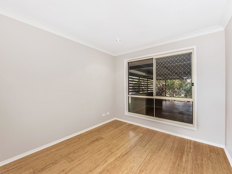 8 Crosby Crescent, Raceview QLD 4305
