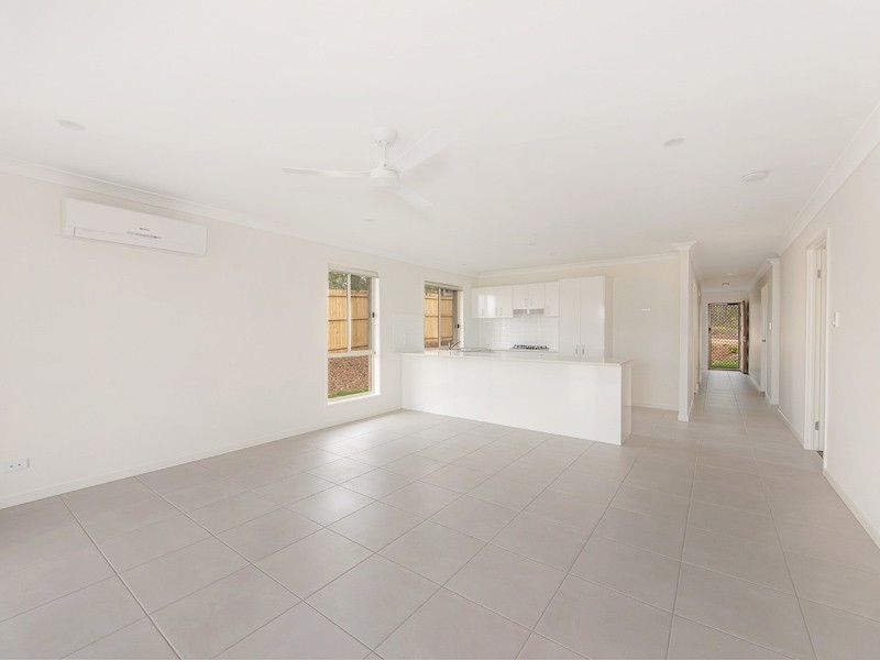31 Chatswood Court, Deebing Heights QLD 4306