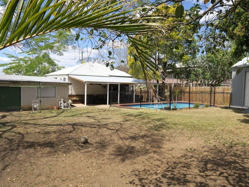 17 Whitehill Road, Newtown QLD 4305