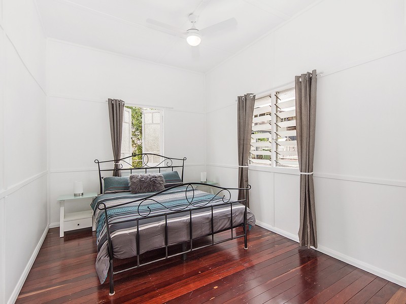 4 Lennon Lane, North Ipswich QLD 4305