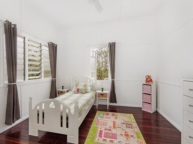4 Lennon Lane, North Ipswich QLD 4305