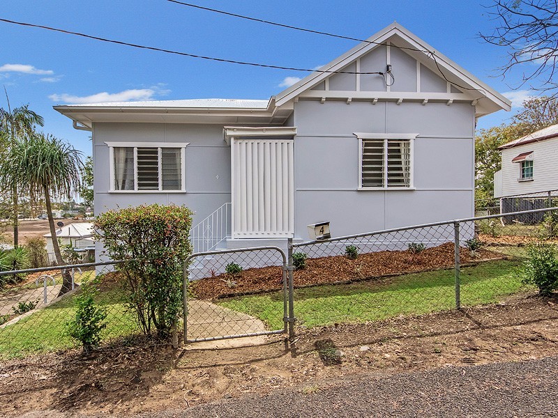 4 Lennon Lane, North Ipswich QLD 4305