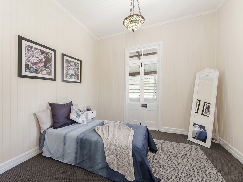 6 View Street, Woodend QLD 4305