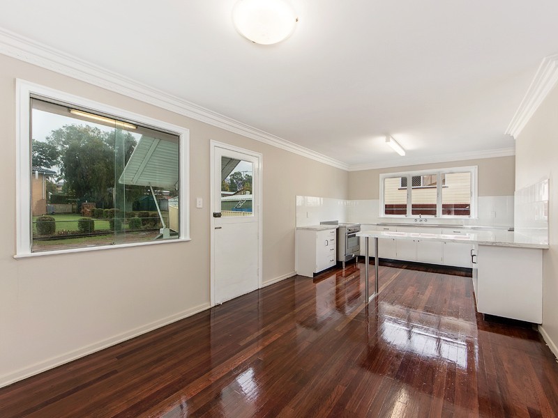 41 Raceview Street, Eastern Heights QLD 4305