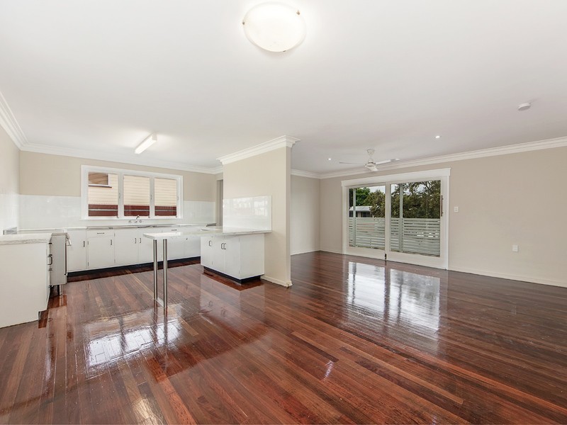 41 Raceview Street, Eastern Heights QLD 4305