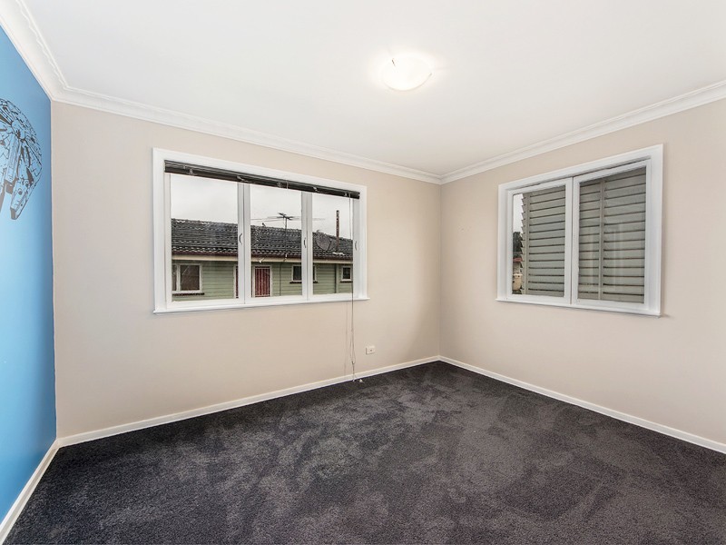 41 Raceview Street, Eastern Heights QLD 4305