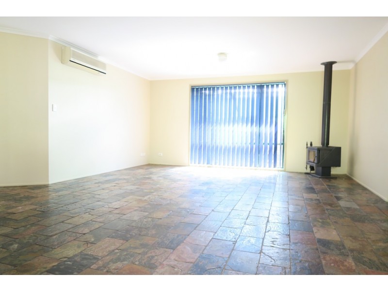 60 Jonquil Circuit, Flinders View QLD 4305