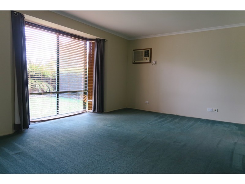 60 Jonquil Circuit, Flinders View QLD 4305