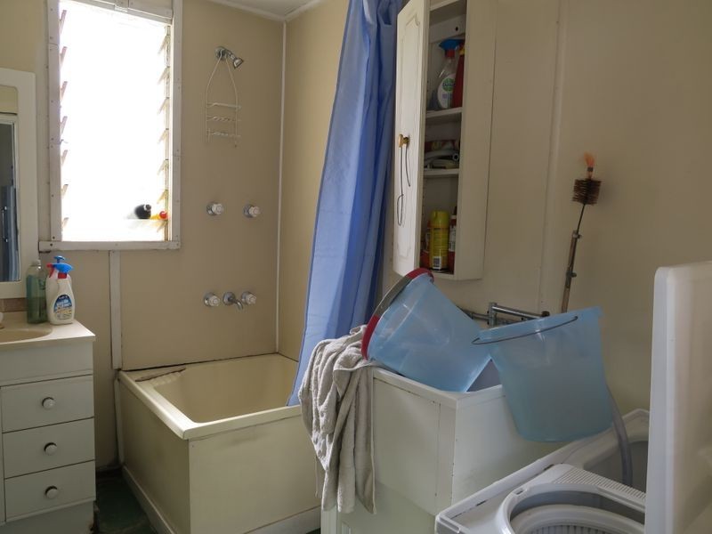 16 Hayes Street, Raceview QLD 4305