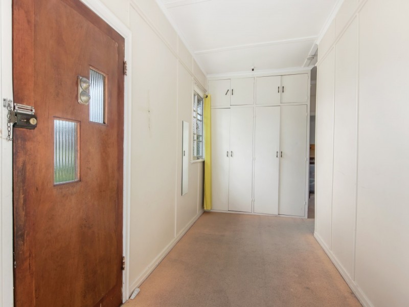 14 Bridson Avenue, East Ipswich QLD 4305