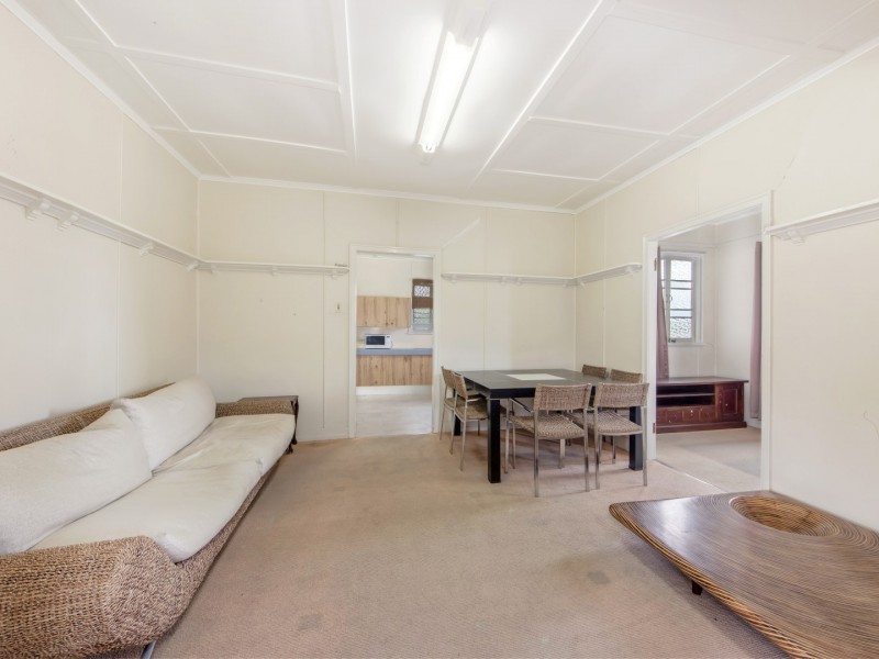 14 Bridson Avenue, East Ipswich QLD 4305