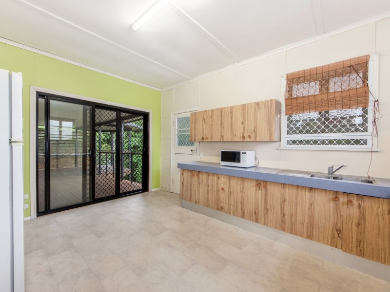 14 Bridson Avenue, East Ipswich QLD 4305