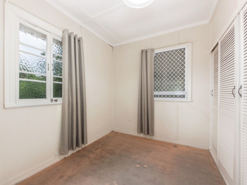 14 Bridson Avenue, East Ipswich QLD 4305