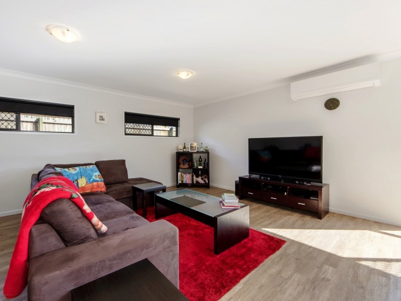 5 Rosemary Street, Deebing Heights QLD 4306