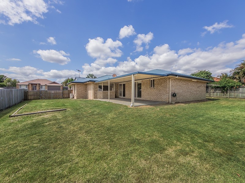 12 Chesterfield Place, Flinders View QLD 4305