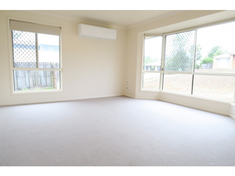 12 Chesterfield Place, Flinders View QLD 4305