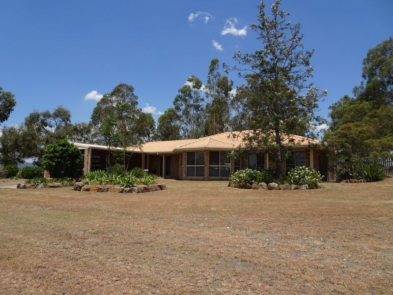 84 Flinders Street, Peak Crossing QLD 4306