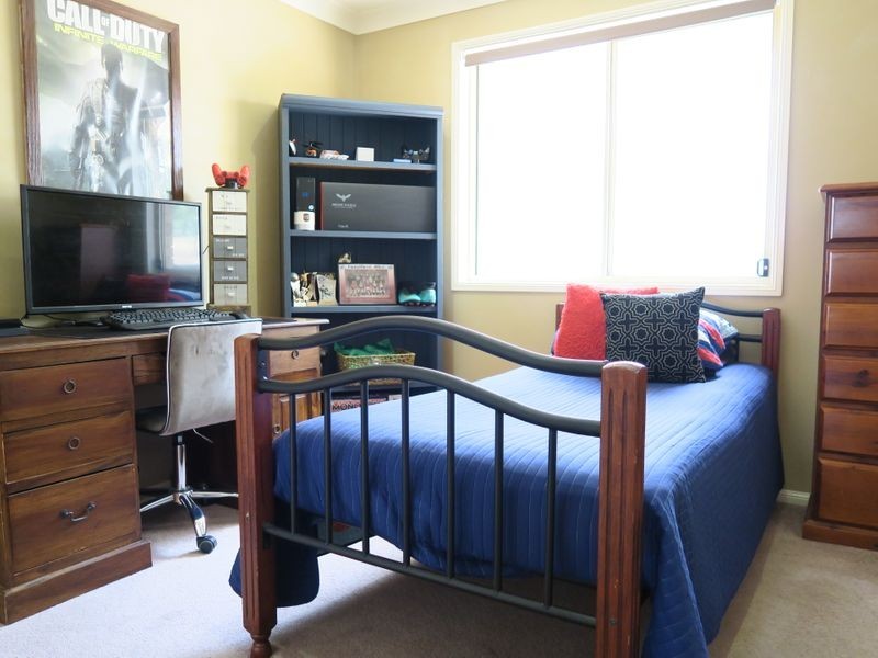 84 Flinders Street, Peak Crossing QLD 4306