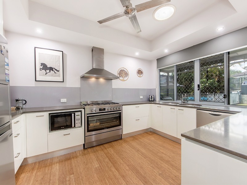 6 Hinchinbrook Circuit, Forest Lake QLD 4078