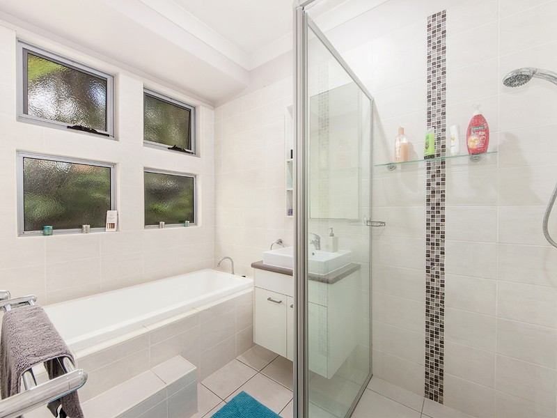 6 Hinchinbrook Circuit, Forest Lake QLD 4078