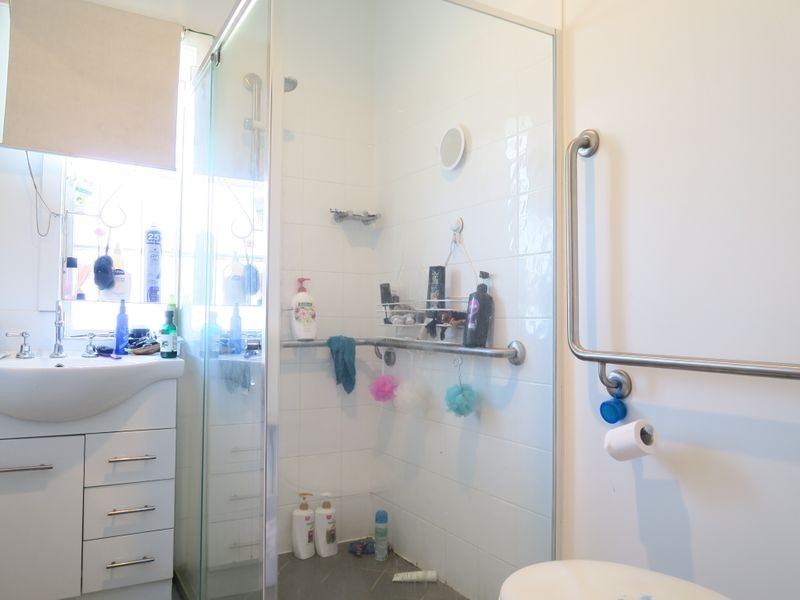 123 Blackstone Road, Silkstone QLD 4304