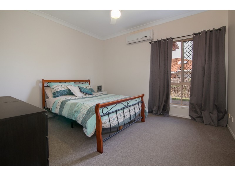 22 Dianthus Place, Flinders View QLD 4305