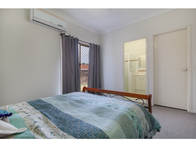 22 Dianthus Place, Flinders View QLD 4305