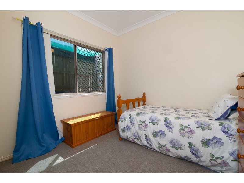 22 Dianthus Place, Flinders View QLD 4305