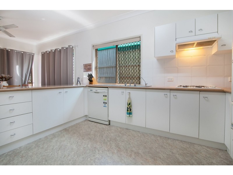 22 Dianthus Place, Flinders View QLD 4305