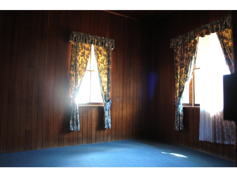 8 Berlin Street, Rosewood QLD 4340