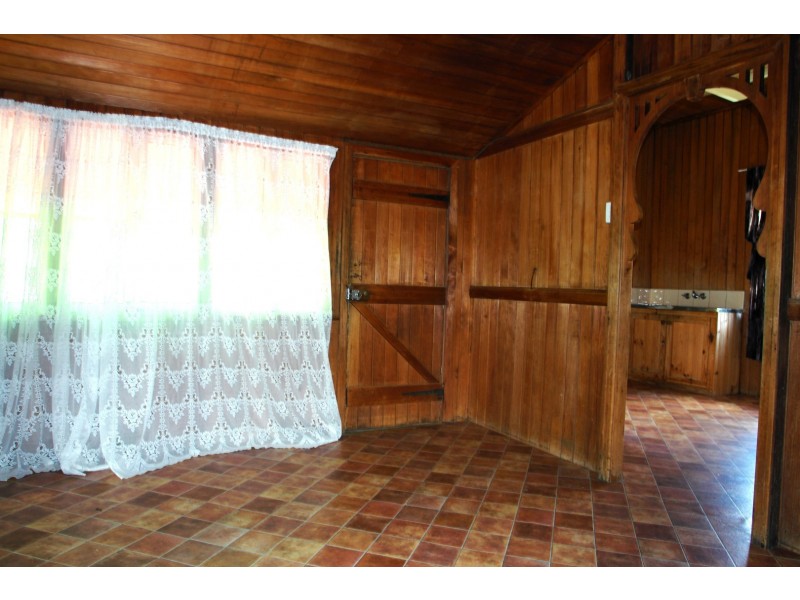 8 Berlin Street, Rosewood QLD 4340