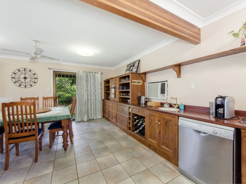 3 Loveanius Street, Silkstone QLD 4304