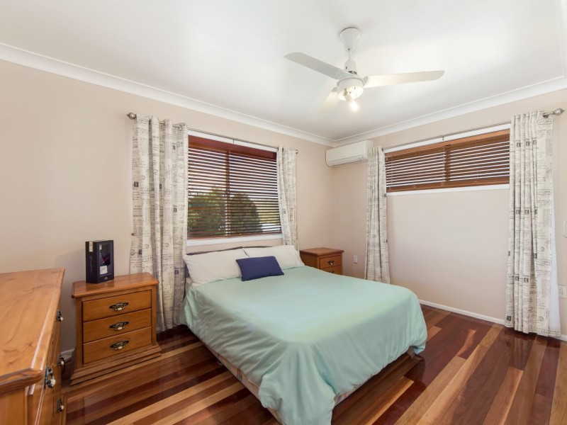 3 Loveanius Street, Silkstone QLD 4304