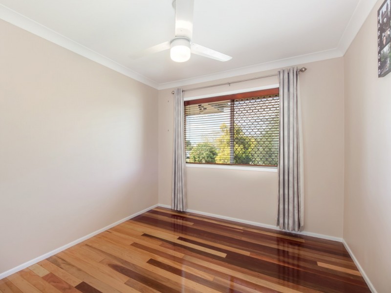 3 Loveanius Street, Silkstone QLD 4304