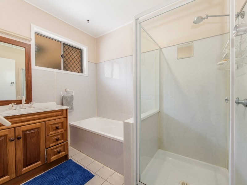 3 Loveanius Street, Silkstone QLD 4304