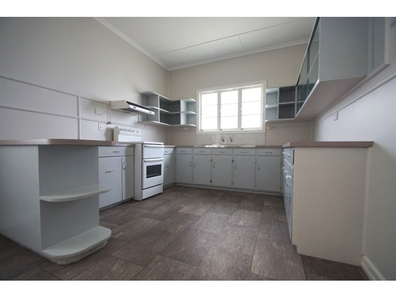 11 Main Street, Marburg QLD 4346
