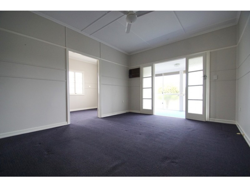 11 Main Street, Marburg QLD 4346