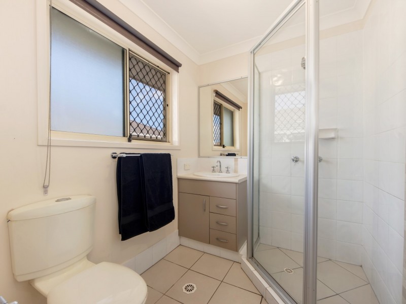 94 Anna Drive, Raceview QLD 4305