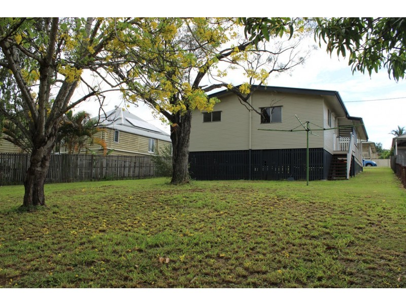 23 Denman Street, Leichhardt QLD 4305