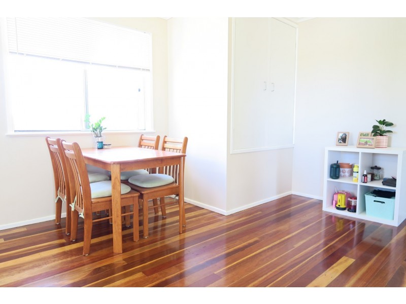 21 Trumpy Street, Silkstone QLD 4304