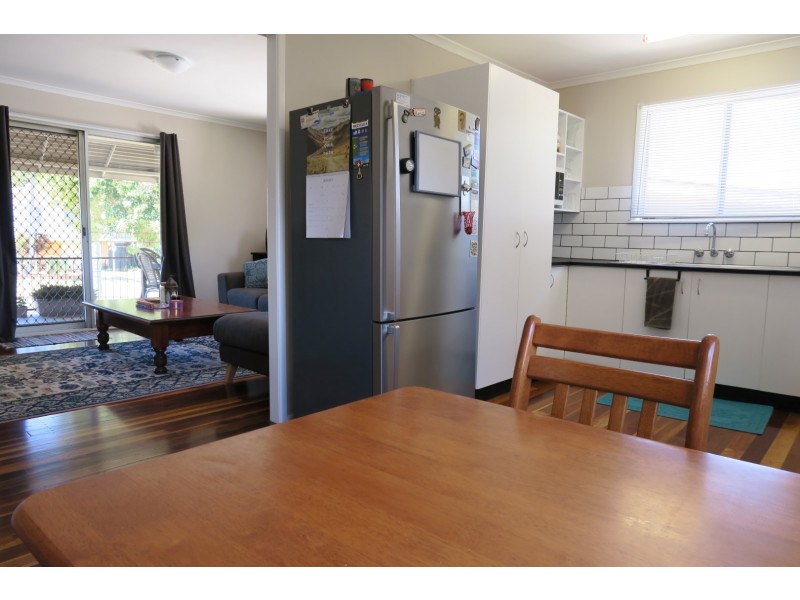 21 Trumpy Street, Silkstone QLD 4304