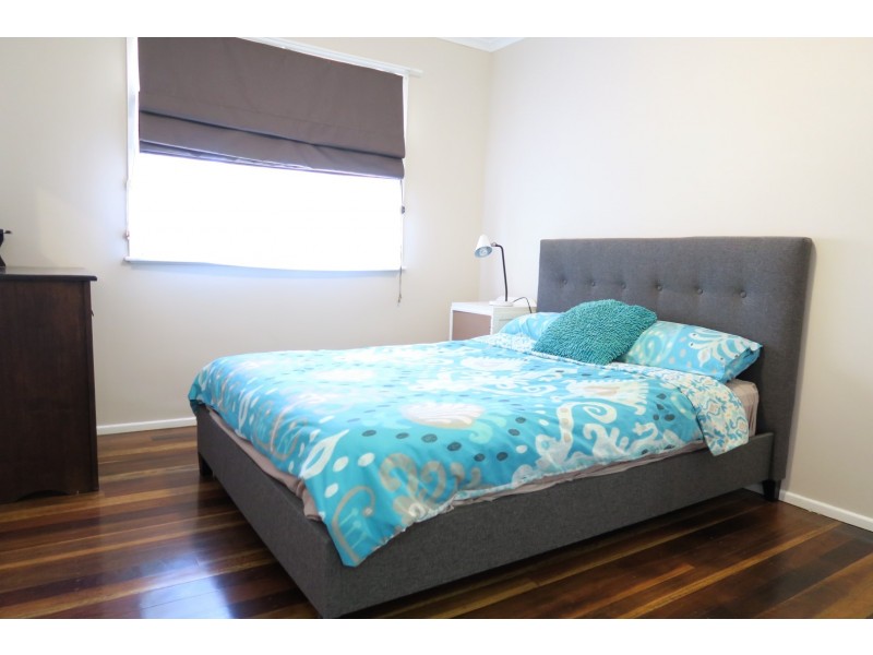 21 Trumpy Street, Silkstone QLD 4304