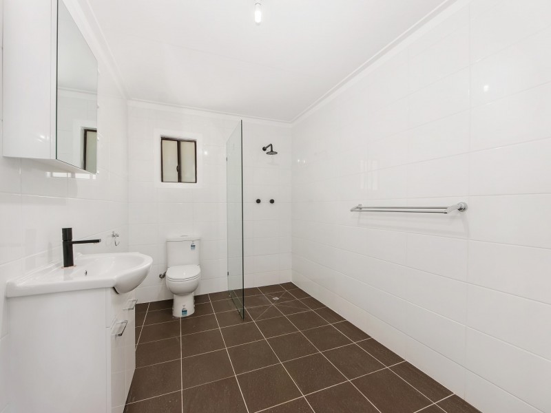 2 Cafferky Street, One Mile QLD 4305