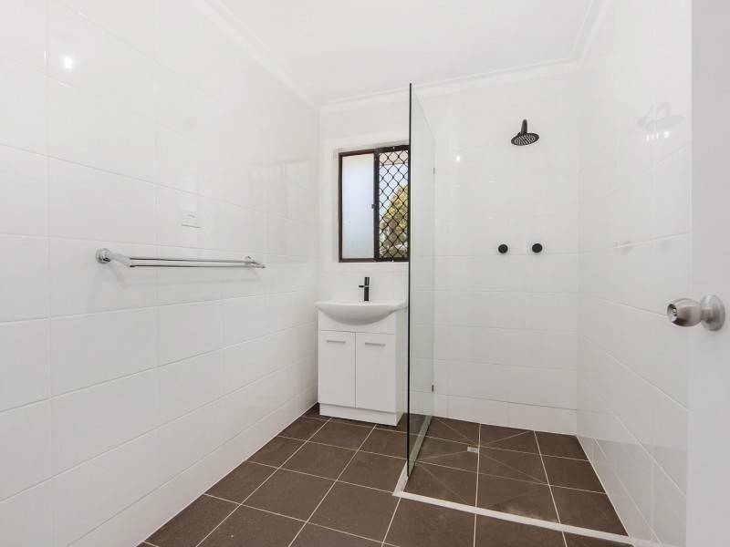 2 Cafferky Street, One Mile QLD 4305