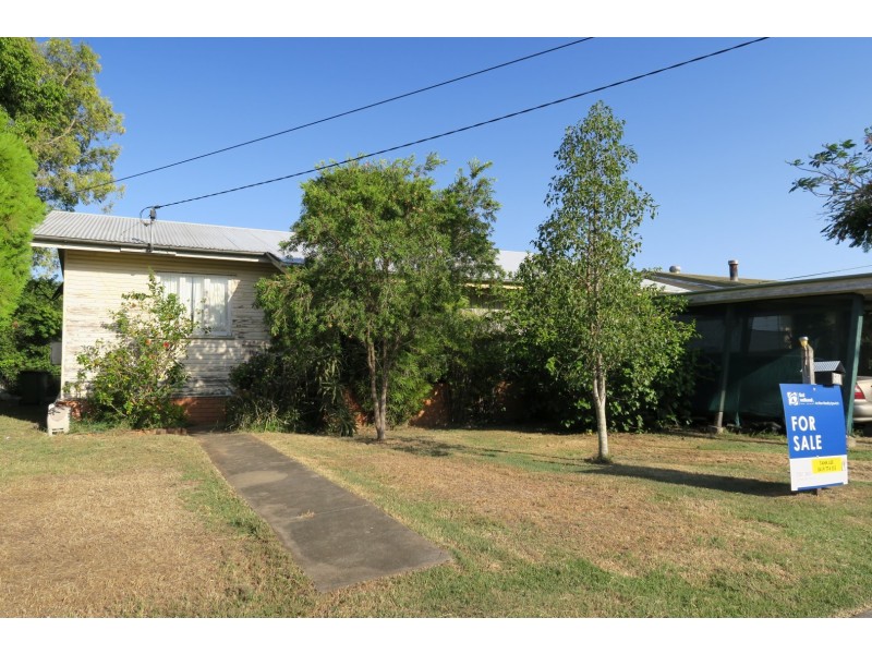 30 Russell Street, Silkstone QLD 4304