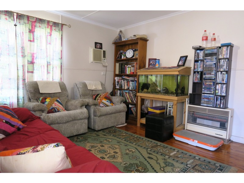 18 Birrell Street, Leichhardt QLD 4305