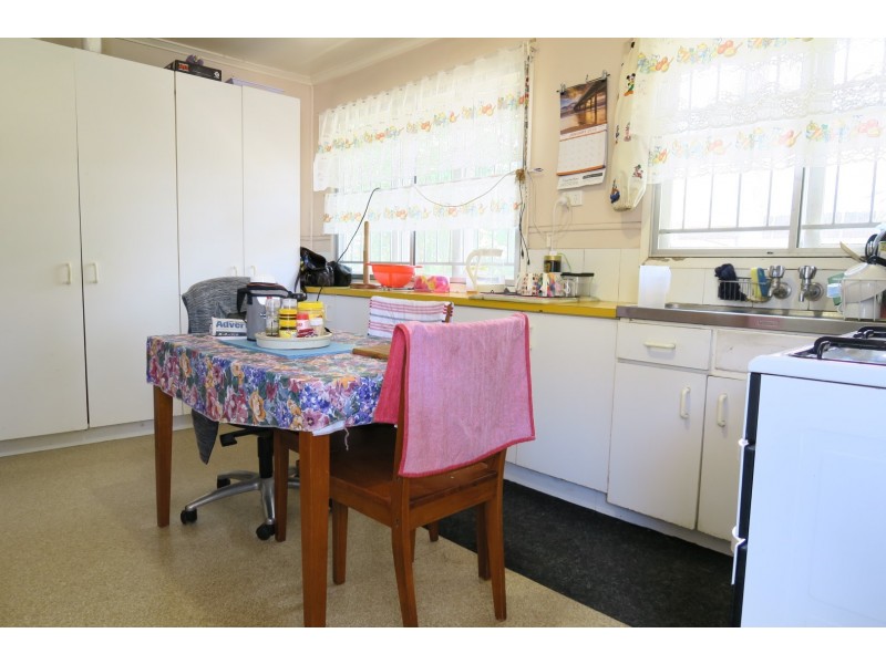 18 Birrell Street, Leichhardt QLD 4305